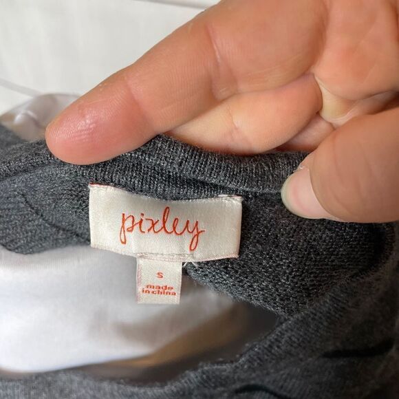 Pixley for Stirch Fix grey striped open back top size small - Picture 7 of 9